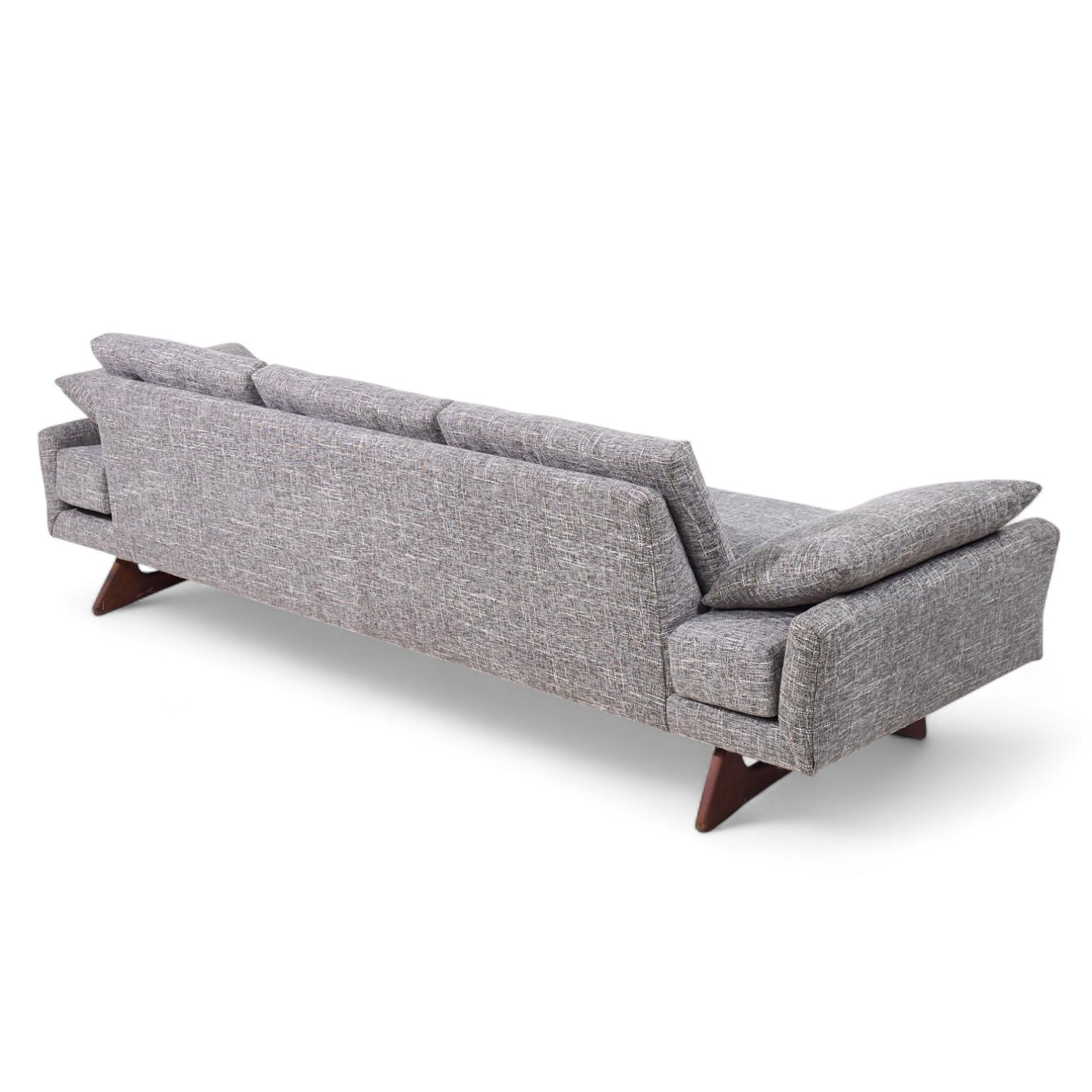 Adrian Pearsall für Craft Associates Gondola Sofa aus Nussbaumholz aus der Mitte des Jahrhunderts (Polster) im Angebot