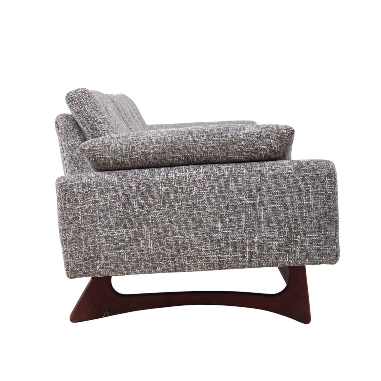 Adrian Pearsall für Craft Associates Gondola Sofa aus Nussbaumholz aus der Mitte des Jahrhunderts im Angebot 1