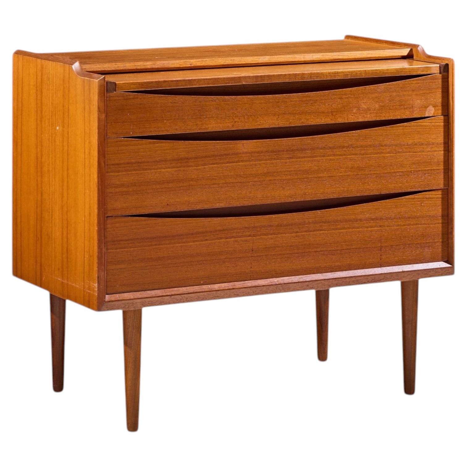 Arne Vodder for Sibast Mid Century Danish Teak Dressing Table Vanity Dresser For Sale