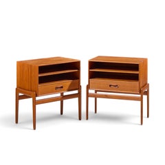 Arne Vodder per Vamo Sønderborg: comodini danesi in teak in stile Mid-Century - Coppia