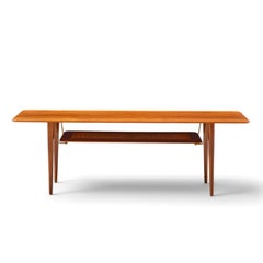 Peter Hvidt y Orla Mølgaard-Nielsen para France & Sons: mesa de centro de teca FD-516