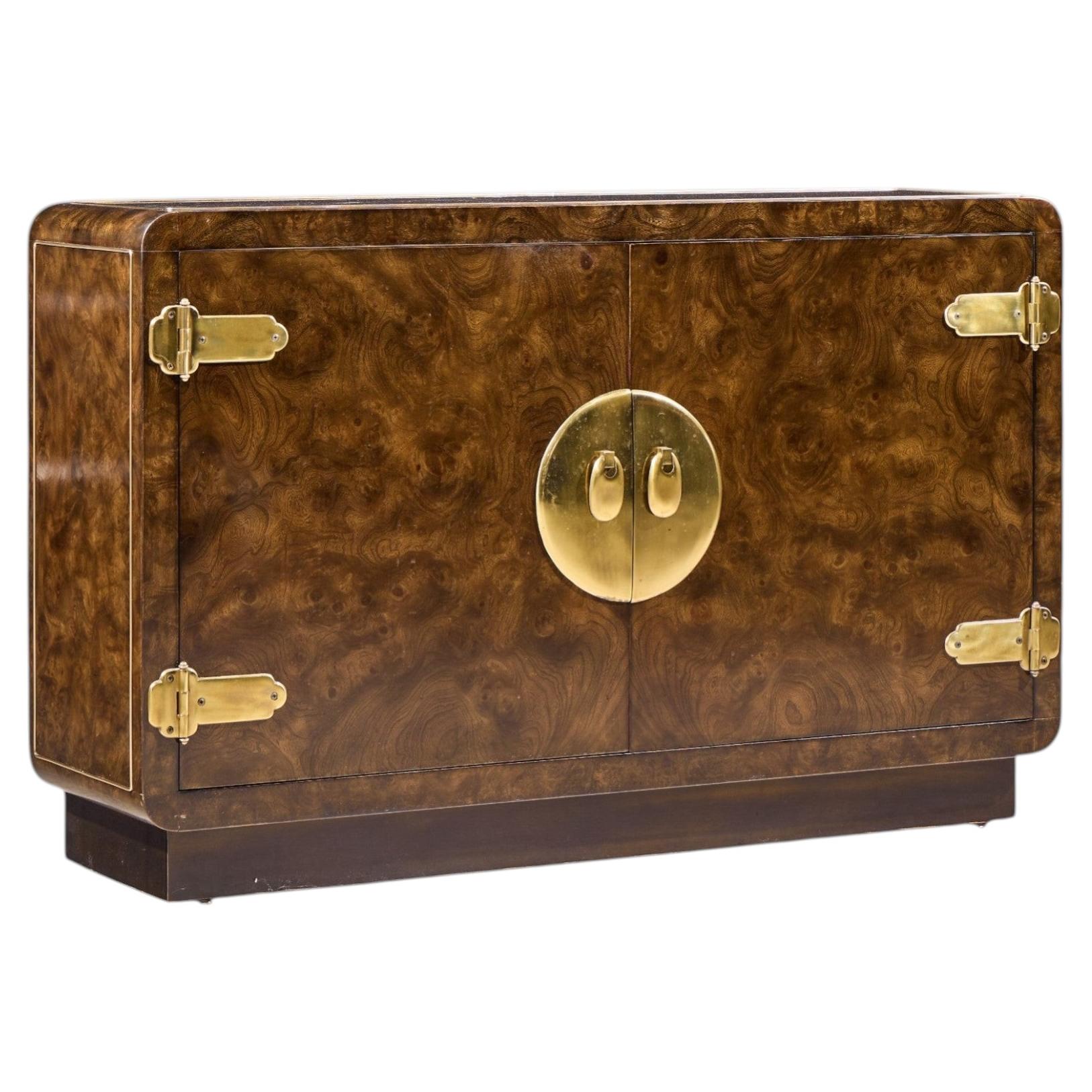 Credenza Mastercraft Mid Century Burlwood y Latón