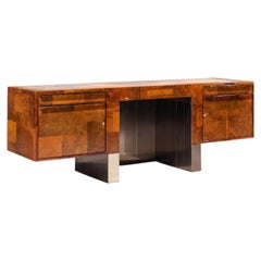 Scrivania in legno di radica con motivo patchwork in stile Mid-Century di Paul Evans