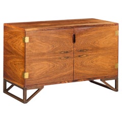 Svend Langkilde für Langkilde Møbler: Schrank aus Palisander und Teakholz im Mid-Century-Stil