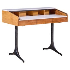 George Nelson pour Herman Miller, modèle 5496 : bureau à couvercle coulissant du milieu du siècle