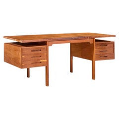 Scrivania da ufficio in teak danese in stile Mid-Century di Peter Hvidt