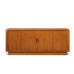 Dyrlund Mid Century Danish Teak Tambour Tür Credenza
