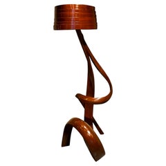 Lampadaire n° 1 - Série Fluentum - en chêne rouge massif par Raka Studio