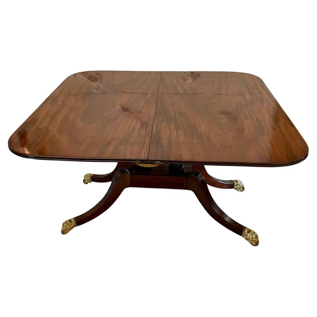 Rara e Inusual Mesa Metamórfica de Caoba Antigua de Calidad Regencia en venta