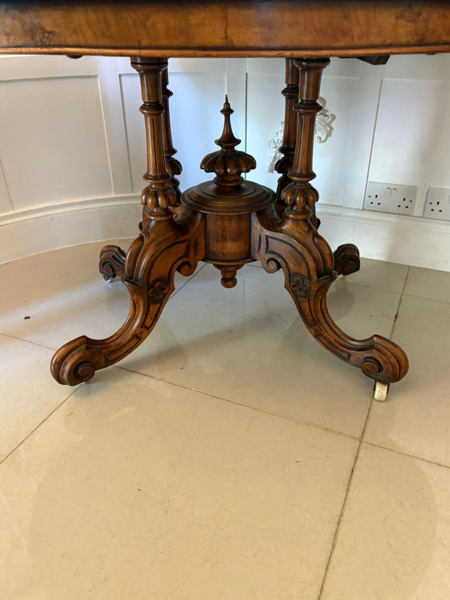 Antique Victorian Quality Burr Walnut Oval Centre/Dining Table For Sale 1