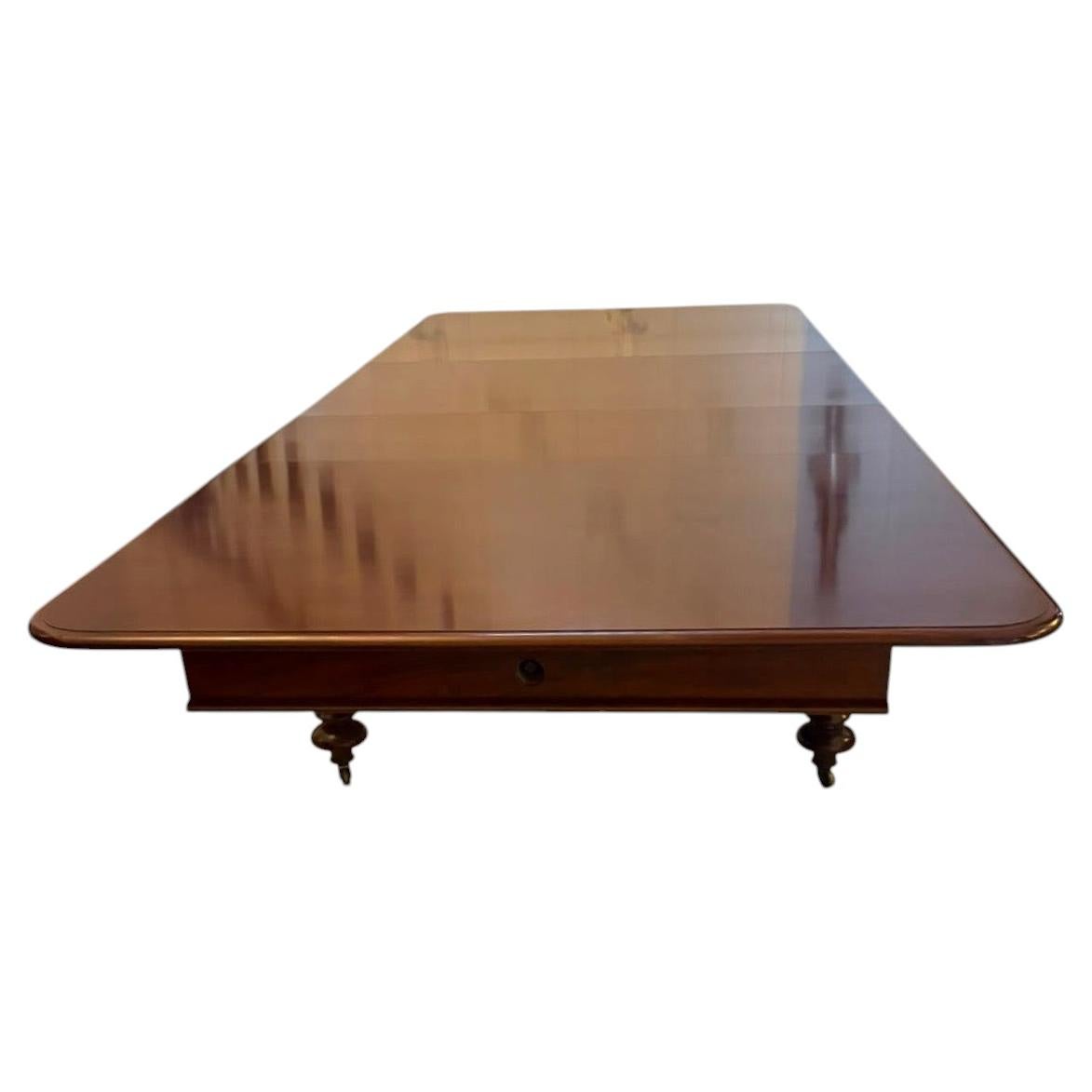 Antique William IV Figured Mahogany 14 Seater Extending Dining Table For Sale