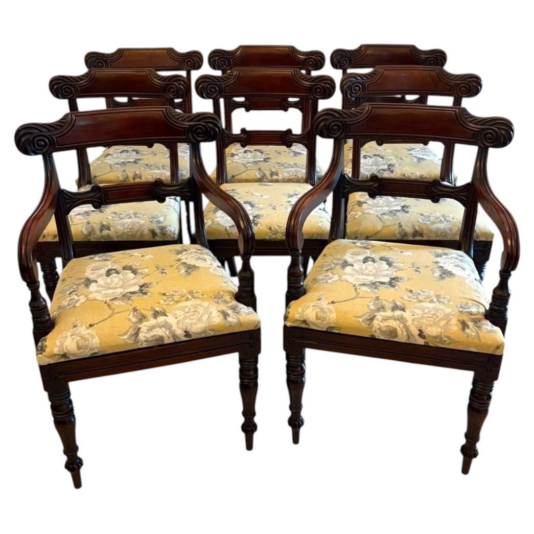 Set di 8 sedie da pranzo d’epoca in mogano in stile Regency, di cui 2 con schienale intagliato in vendita