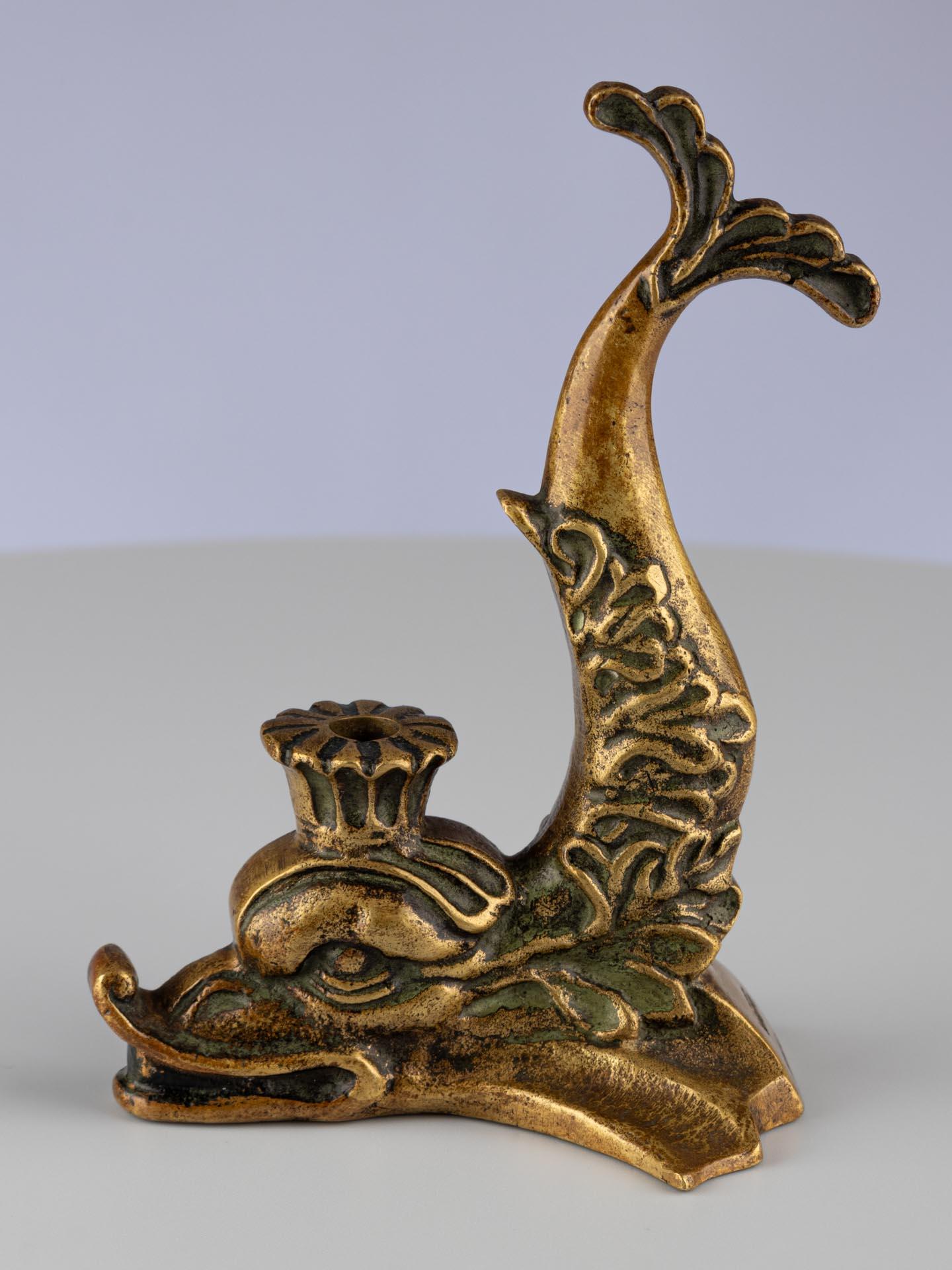 Portacandele francese d'epoca in oro Ormolu con delfino Max Le Verrier In condizioni buone in vendita a Greven, DE