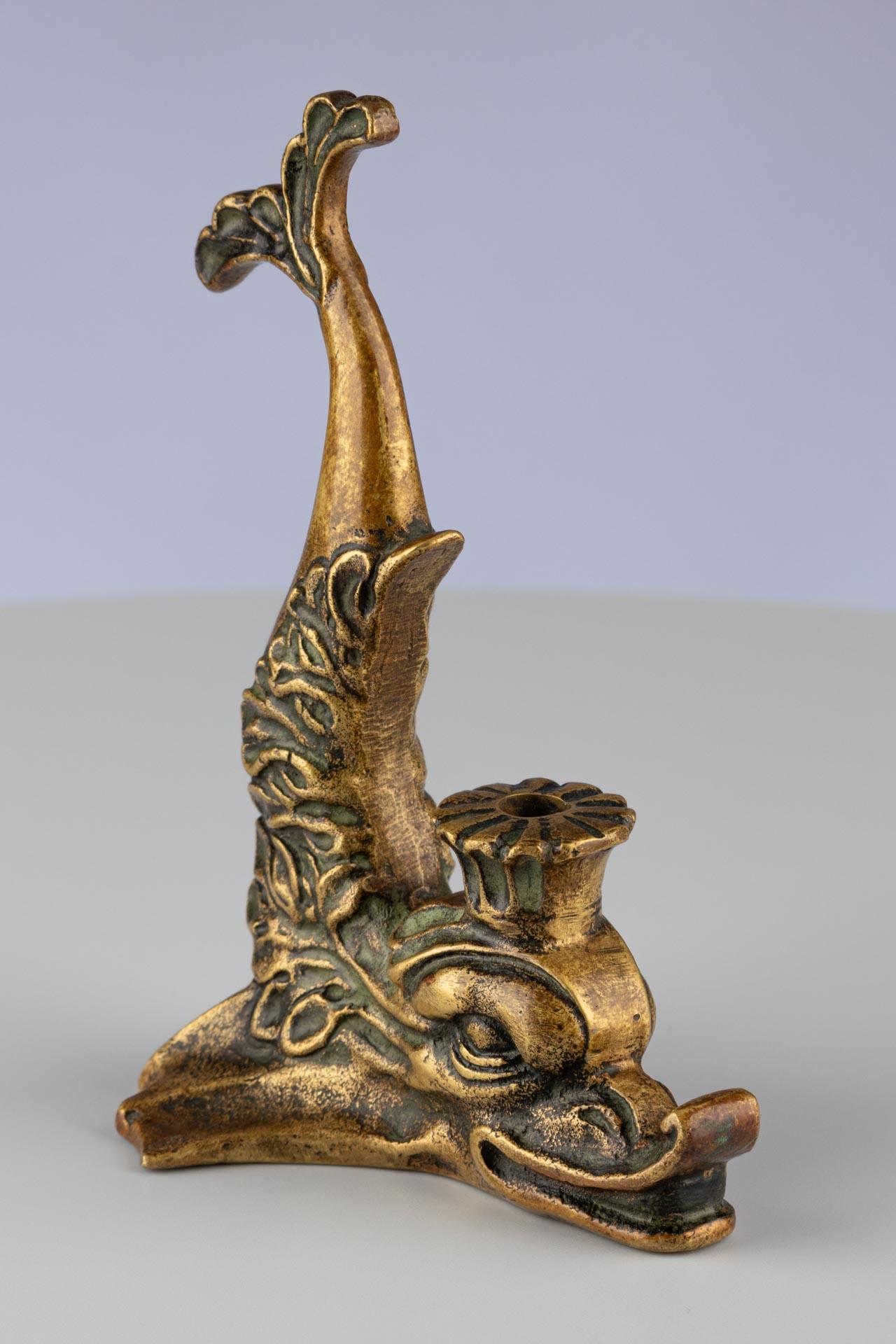 XX secolo Portacandele francese d'epoca in oro Ormolu con delfino Max Le Verrier in vendita