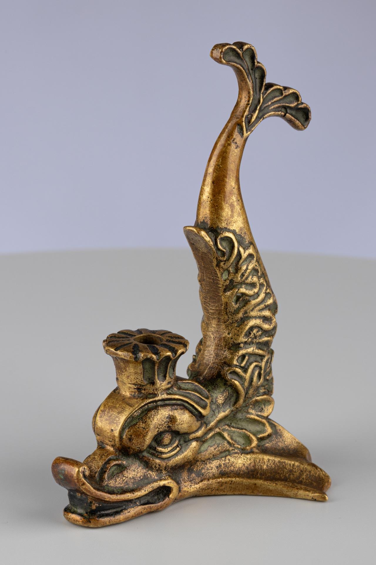 Portacandele francese d'epoca in oro Ormolu con delfino Max Le Verrier in vendita 1