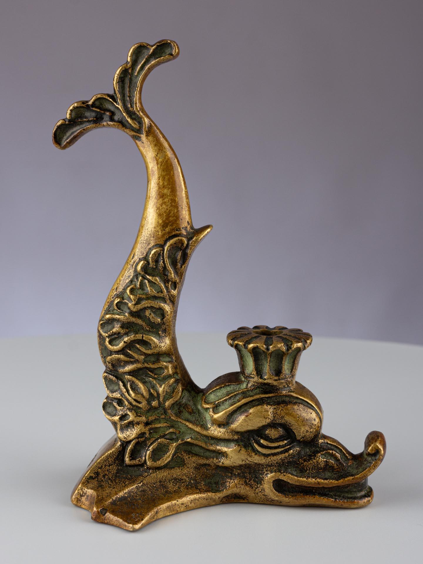 Portacandele francese d'epoca in oro Ormolu con delfino Max Le Verrier in vendita 8