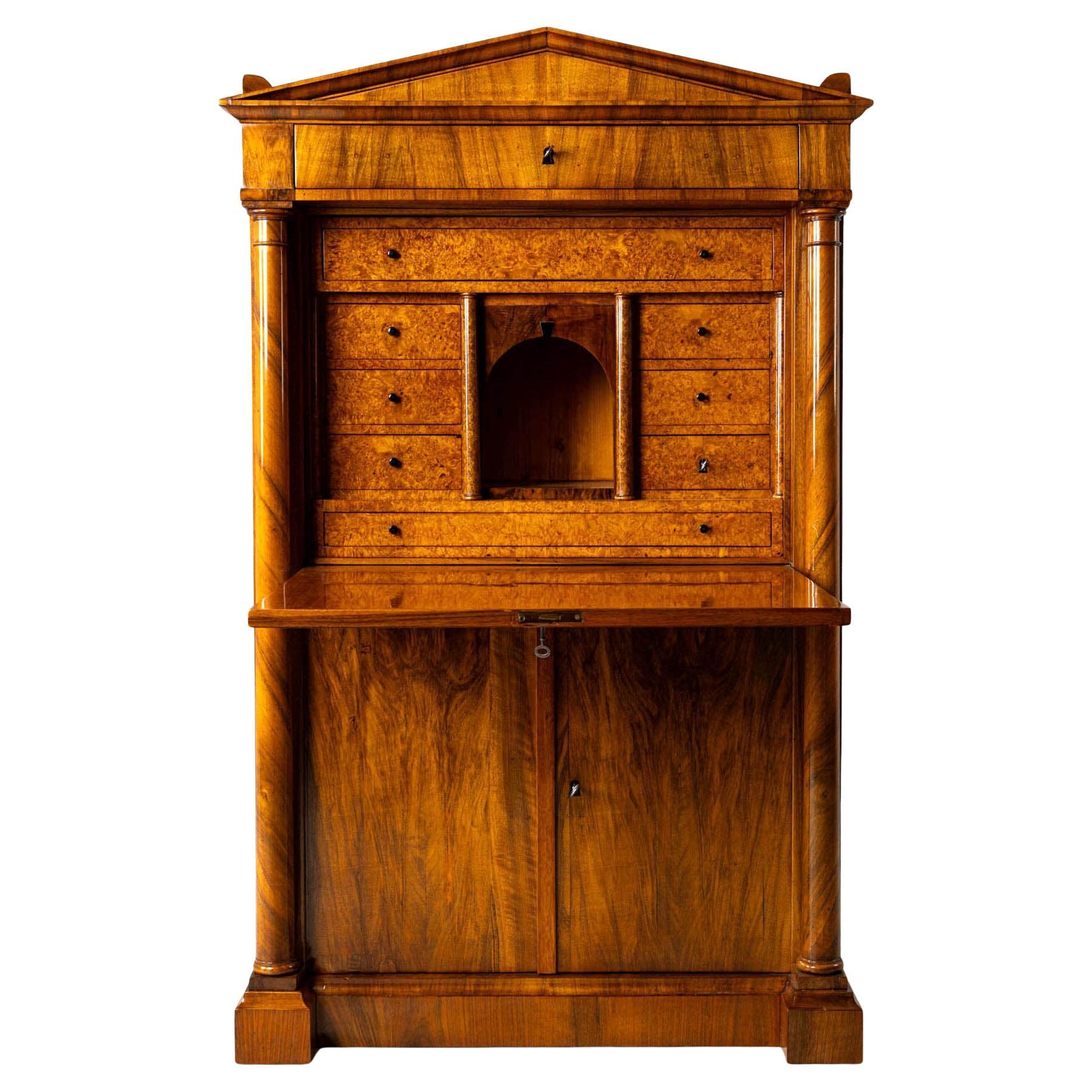Secreter alemán Biedermeier con columnas, nogal, hacia 1825