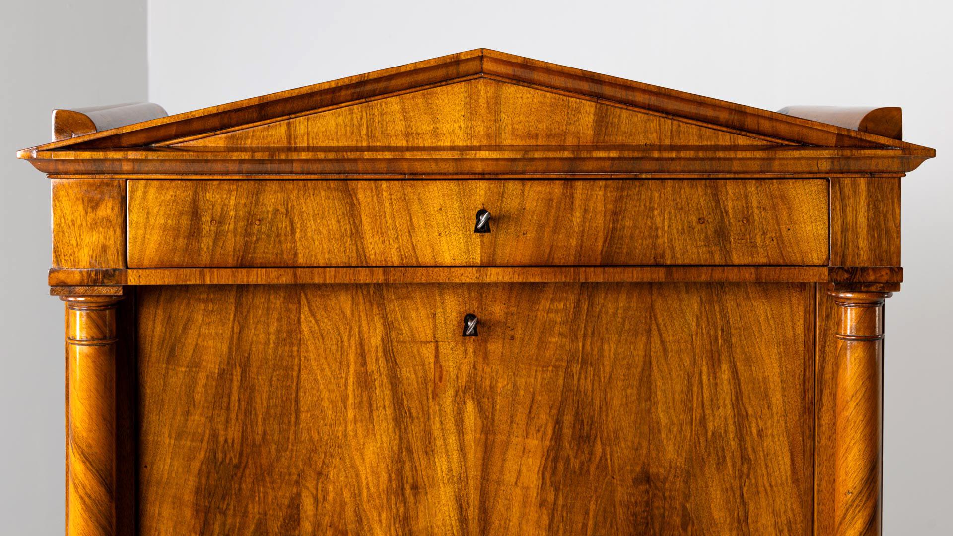 Tedesco Secretaire Biedermeier tedesco con colonne, noce, 1825 circa in vendita