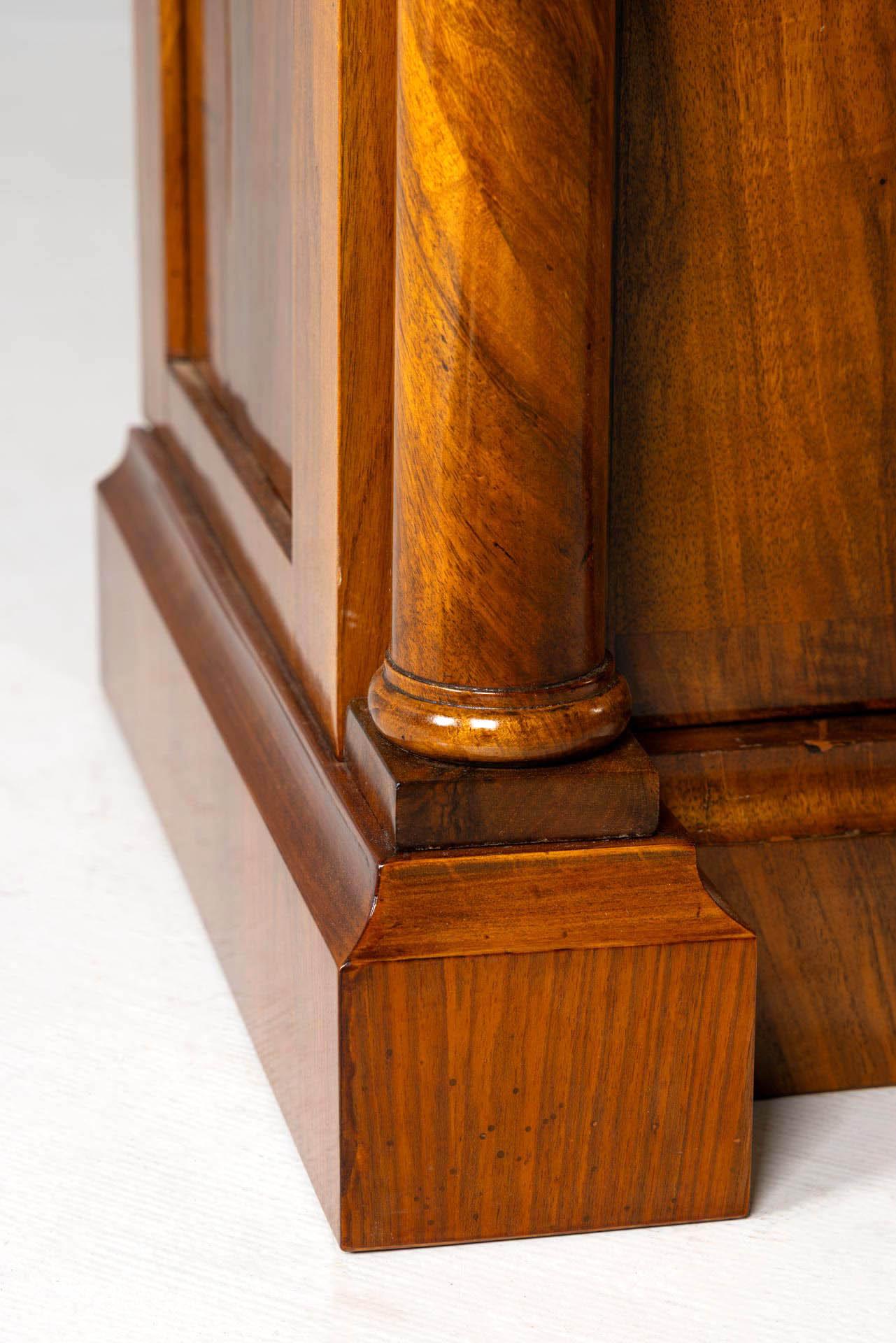 Secretaire Biedermeier tedesco con colonne, noce, 1825 circa in vendita 5