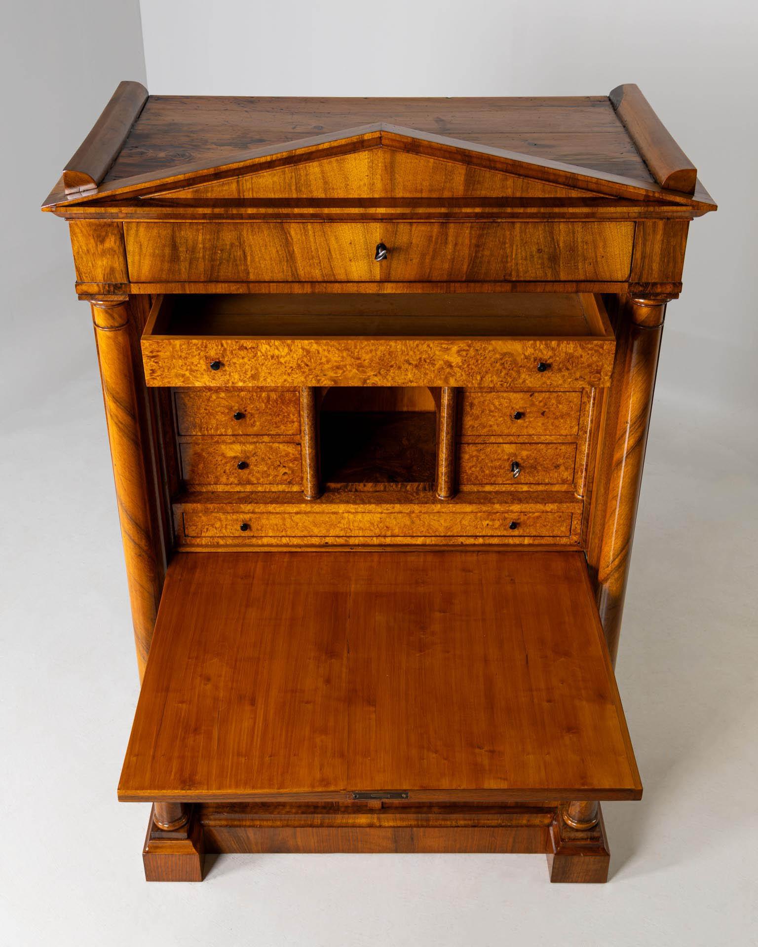 Secretaire Biedermeier tedesco con colonne, noce, 1825 circa in vendita 4