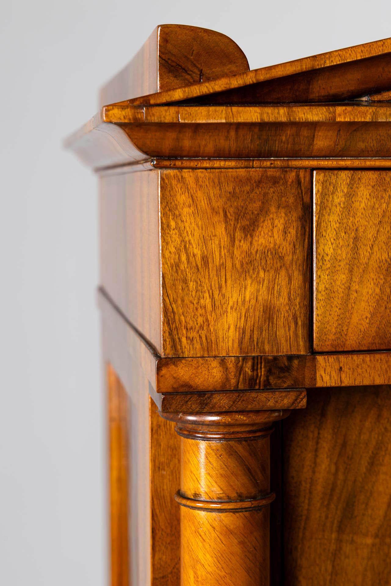 Secretaire Biedermeier tedesco con colonne, noce, 1825 circa in vendita 6