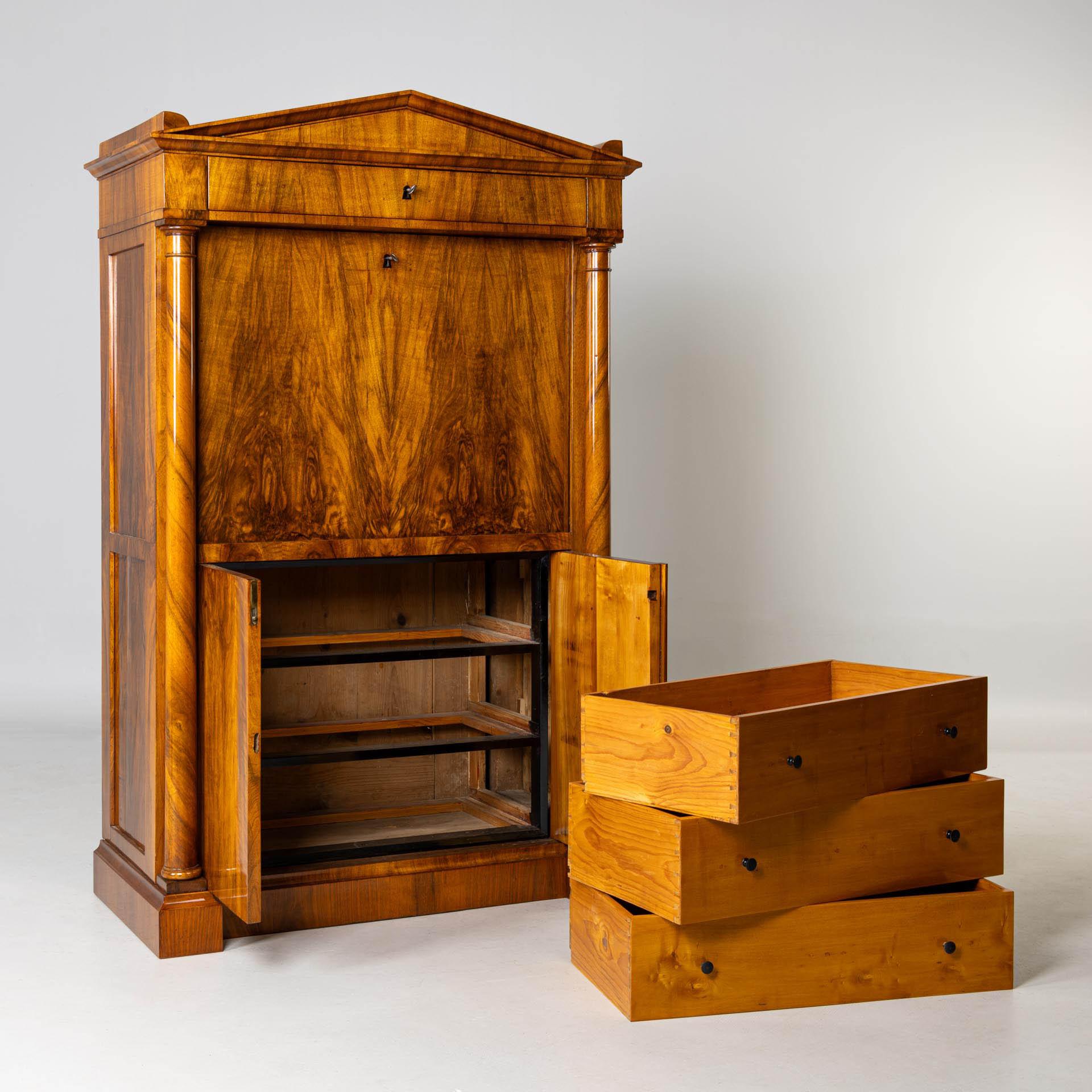 Secretaire Biedermeier tedesco con colonne, noce, 1825 circa in vendita 9