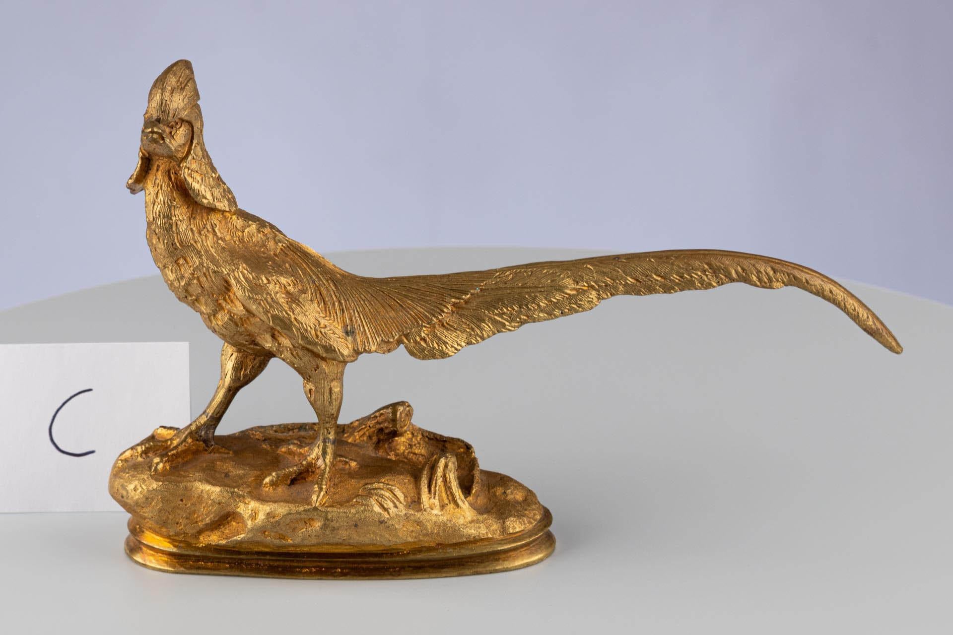 Scultura di uccello in bronzo dorato Ormolu francese del XIX secolo Fagiano in vendita 10