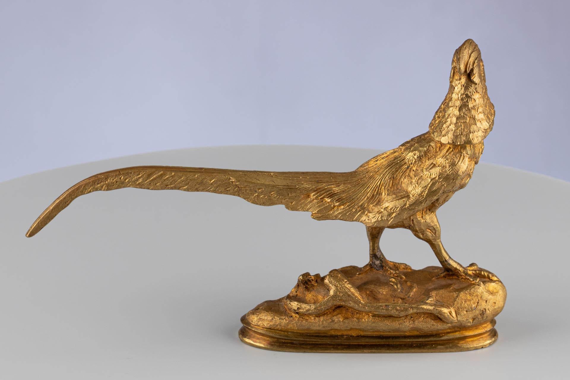 Francese Scultura di uccello in bronzo dorato Ormolu francese del XIX secolo Fagiano in vendita