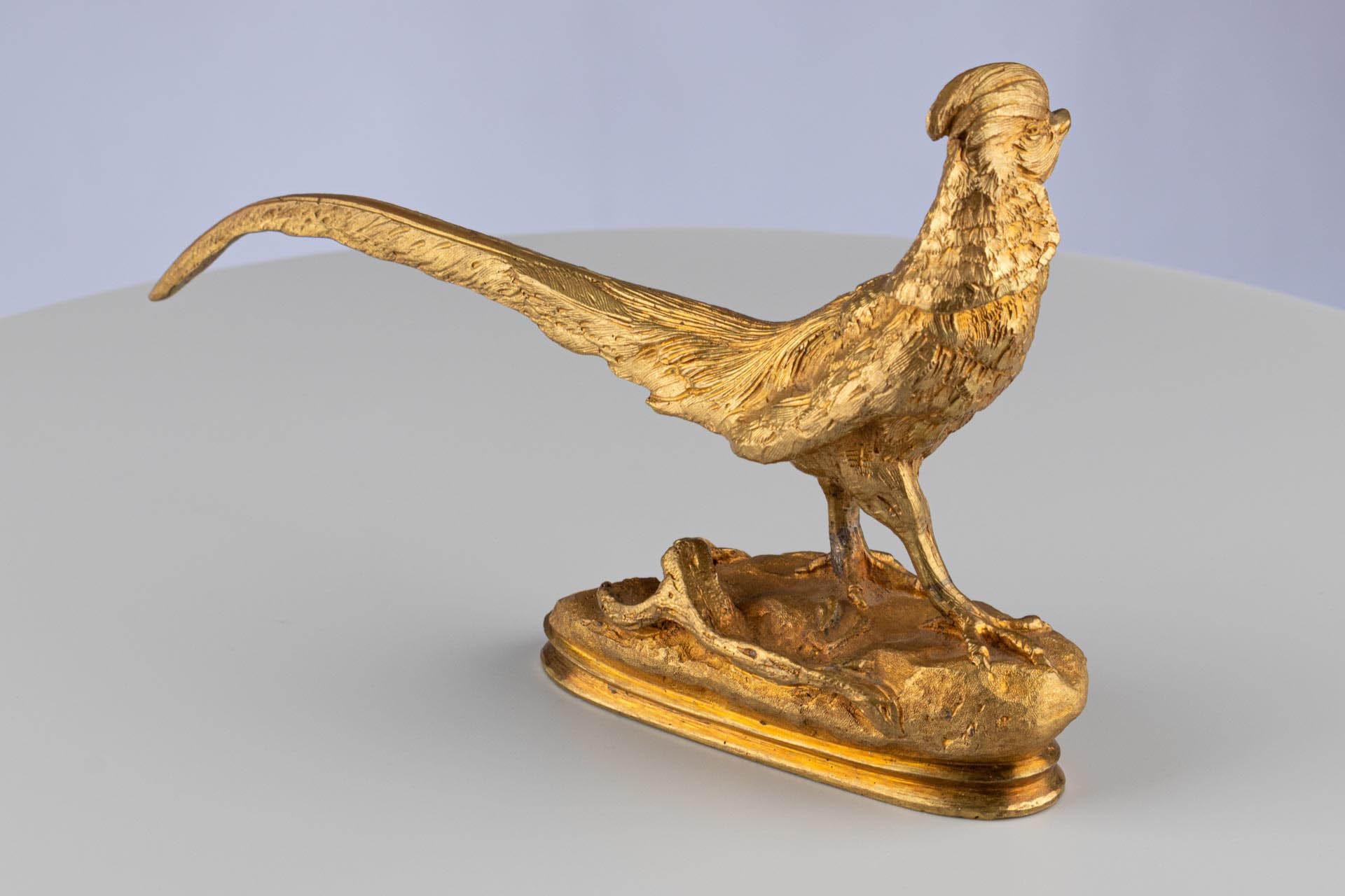 Scultura di uccello in bronzo dorato Ormolu francese del XIX secolo Fagiano in vendita 2