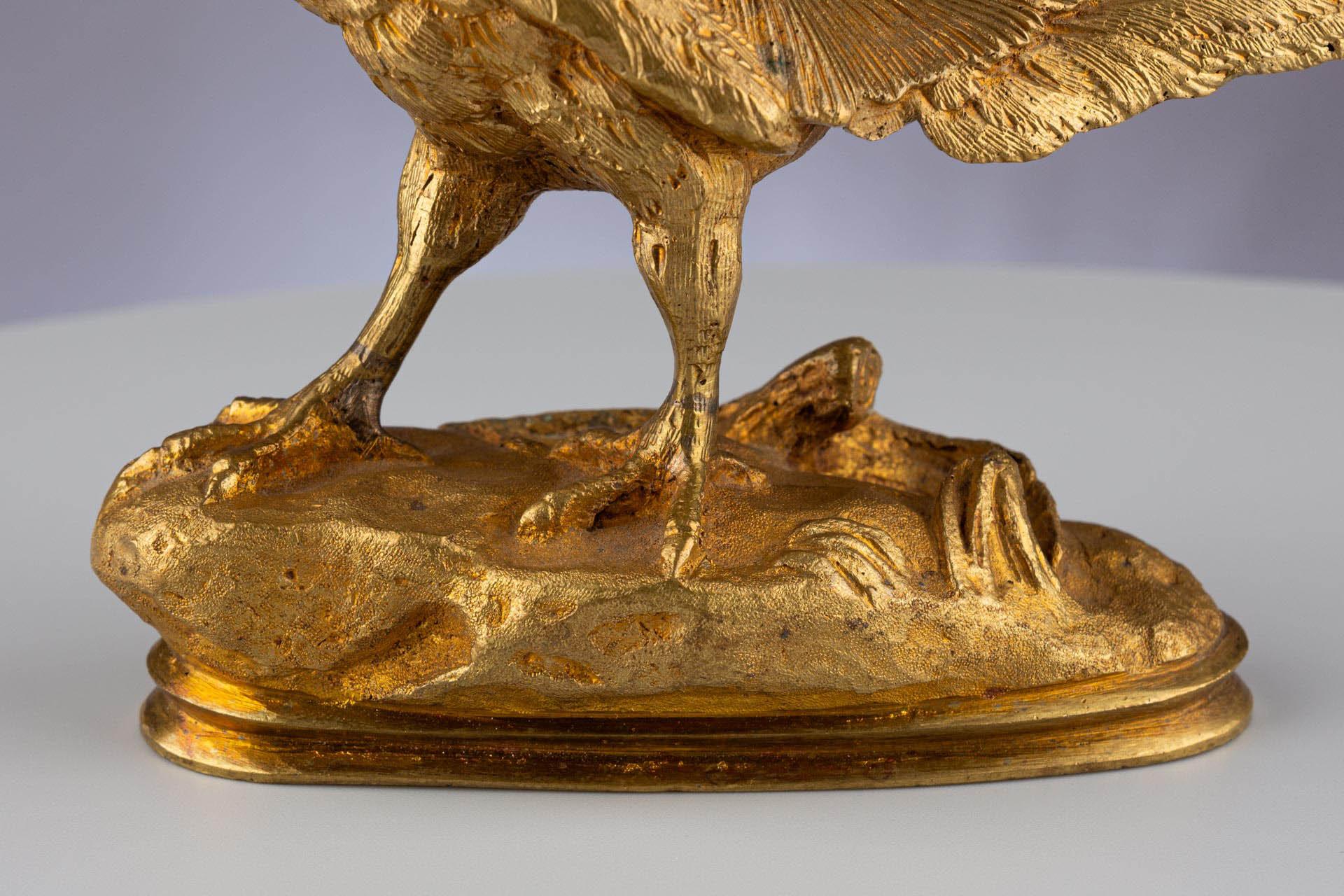 Scultura di uccello in bronzo dorato Ormolu francese del XIX secolo Fagiano in vendita 4