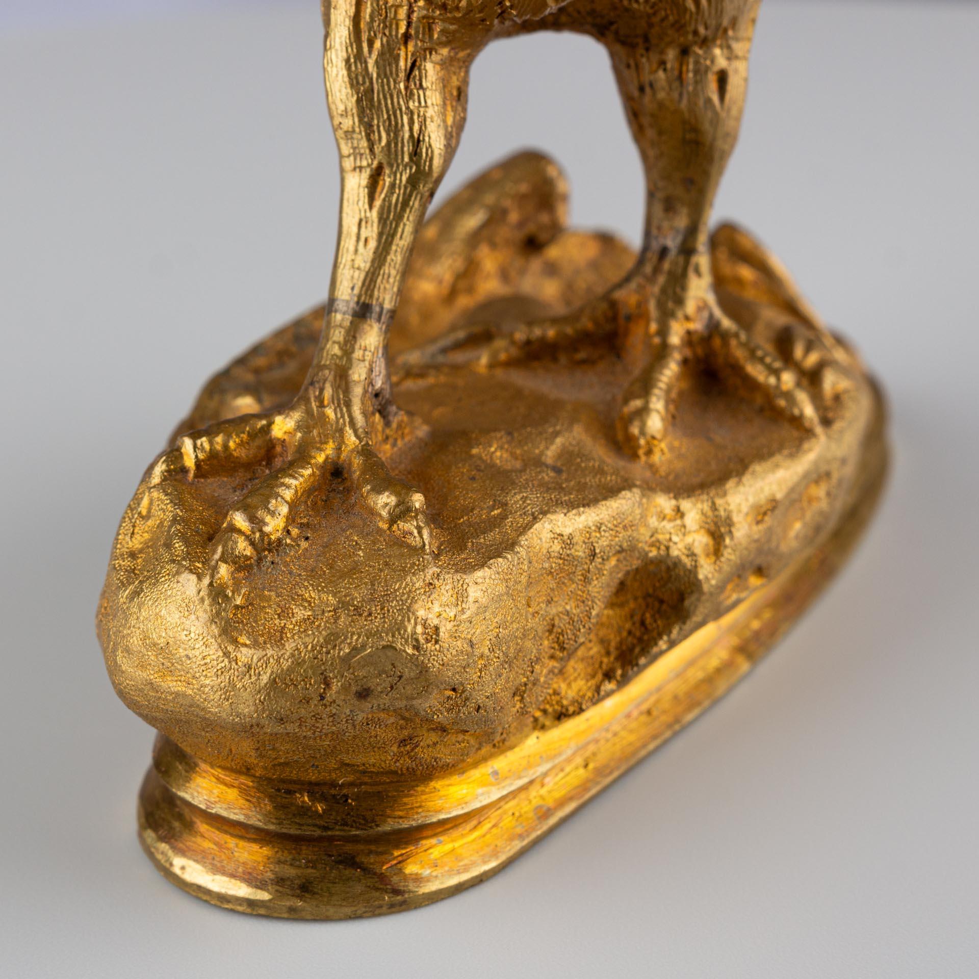 Scultura di uccello in bronzo dorato Ormolu francese del XIX secolo Fagiano in vendita 9