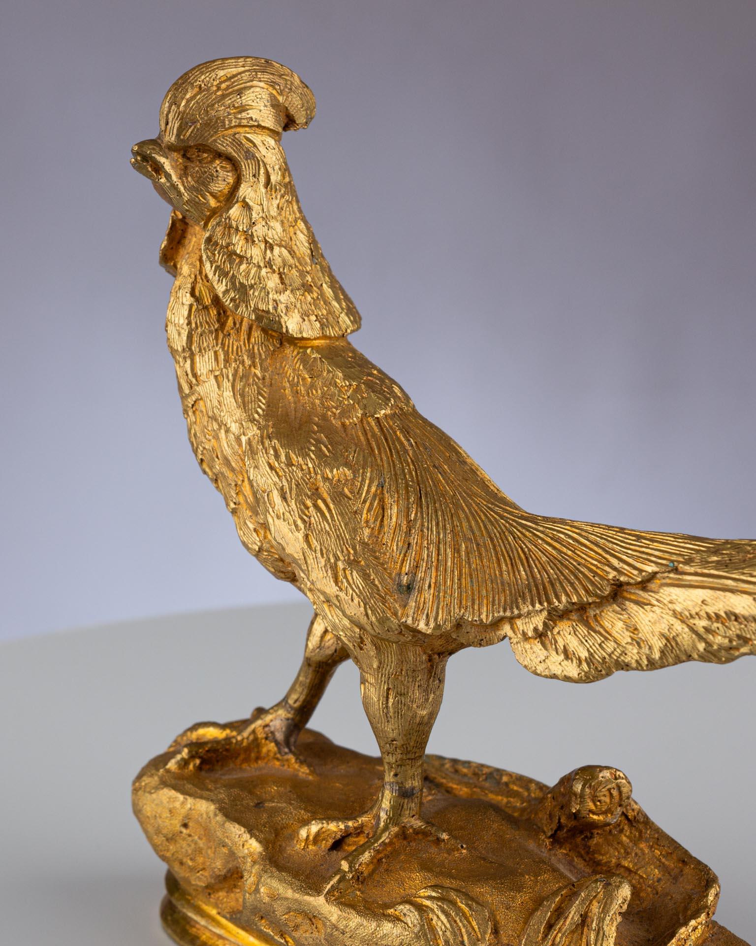 Scultura di uccello in bronzo dorato Ormolu francese del XIX secolo Fagiano in vendita 7