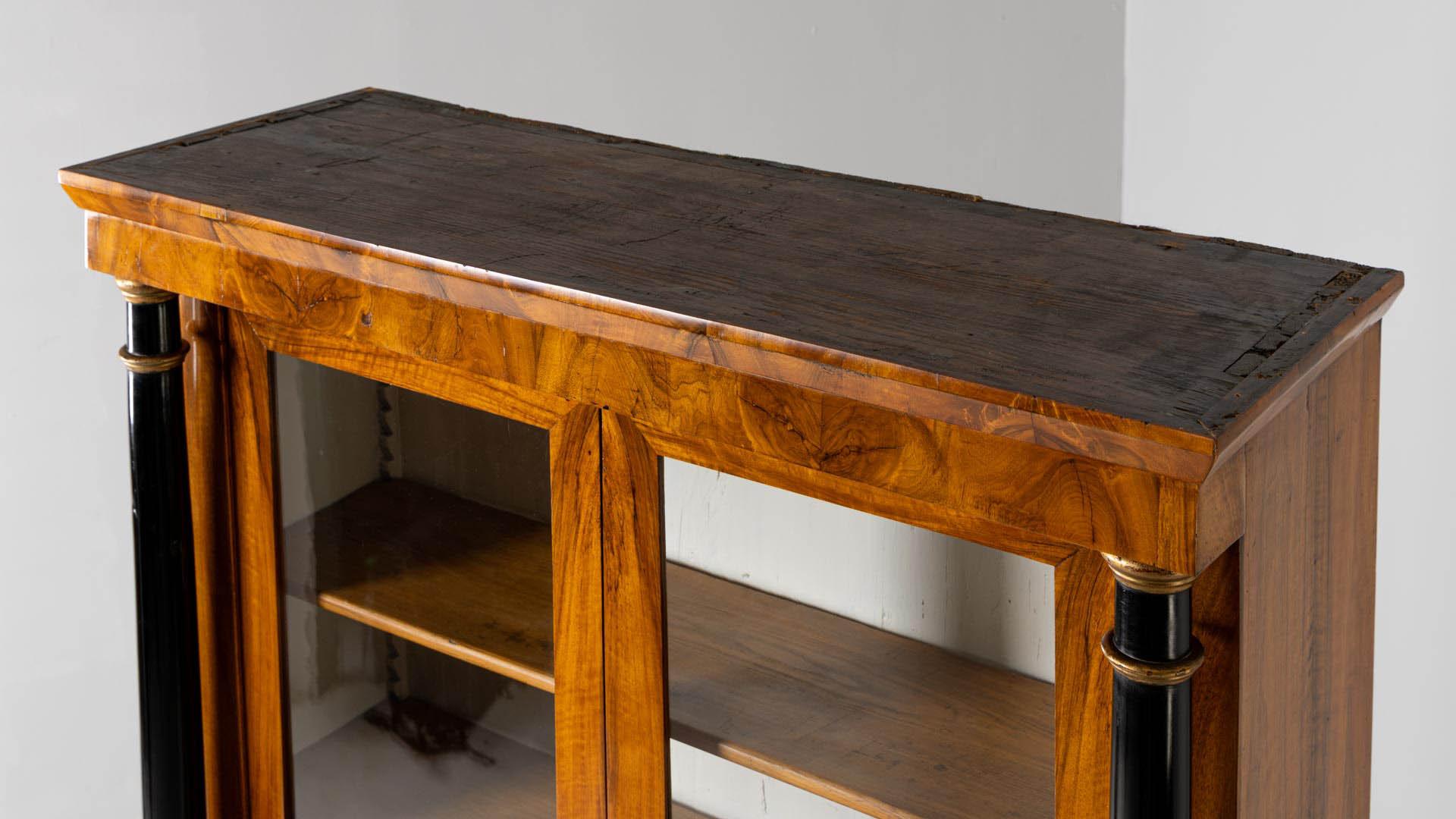 19th Century German Biedermeier Bookcase with Columns, Walnut, circa 1825 For Sale 2