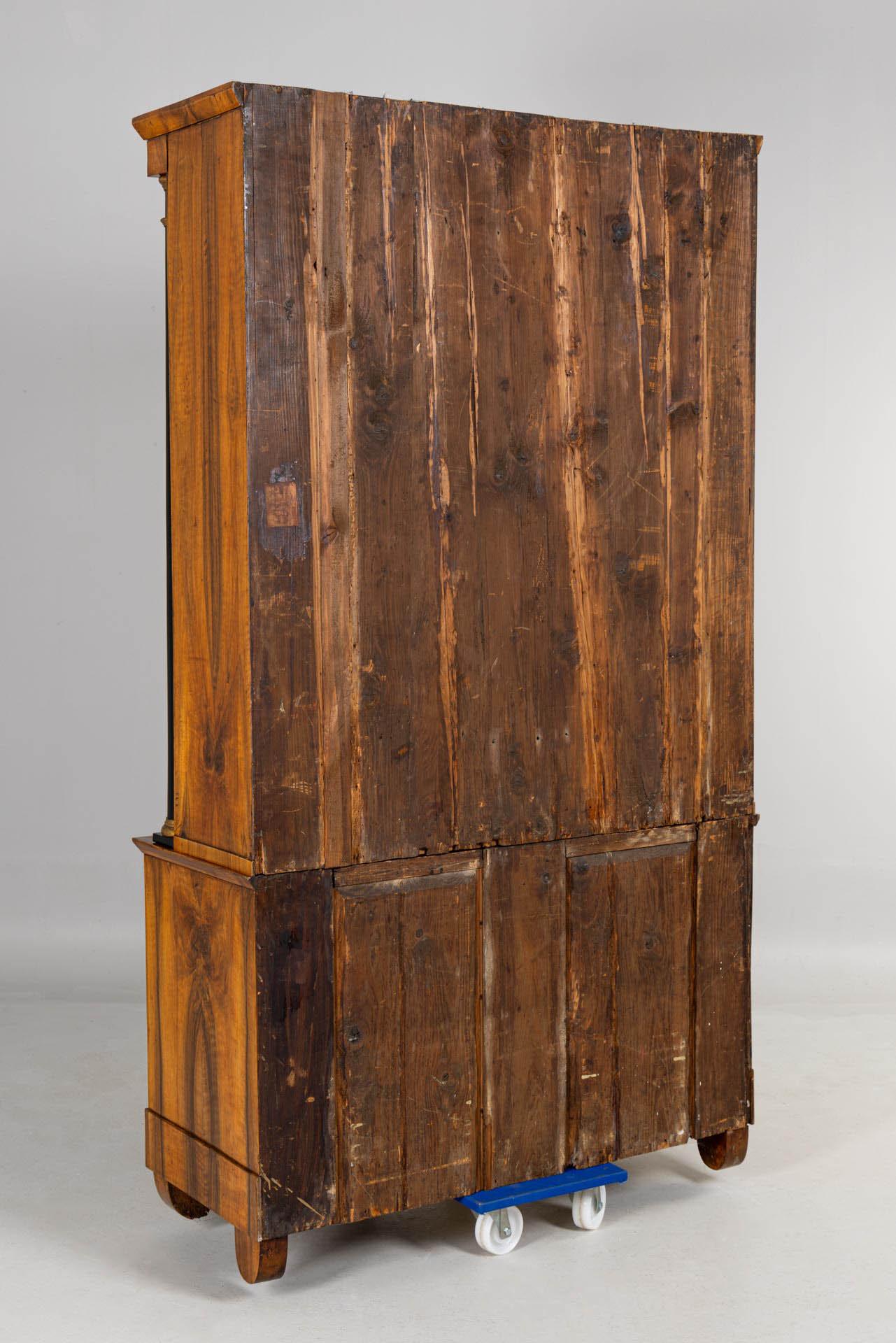 19th Century German Biedermeier Bookcase with Columns, Walnut, circa 1825 For Sale 9
