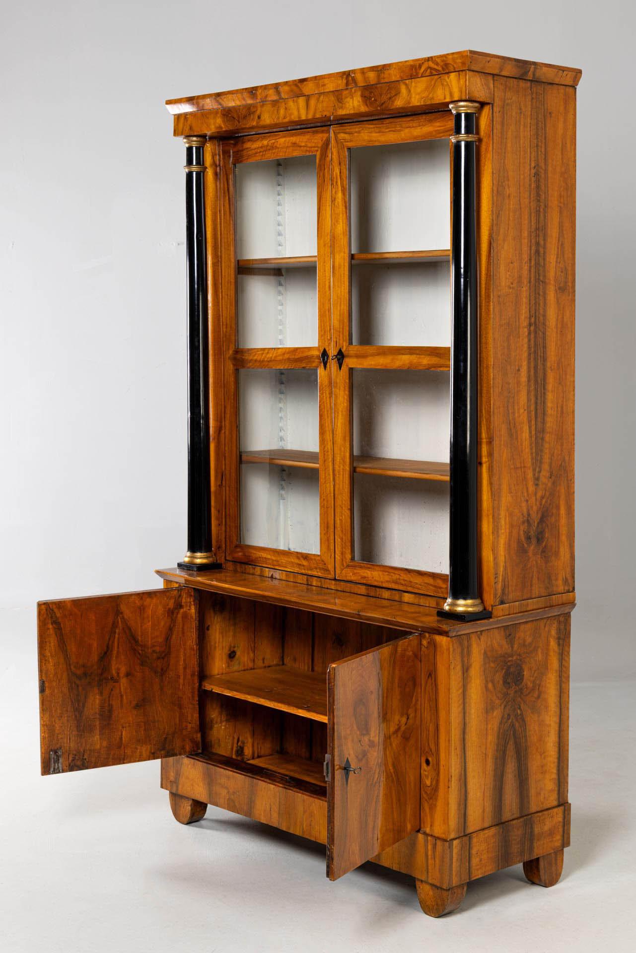 19th Century German Biedermeier Bookcase with Columns, Walnut, circa 1825 For Sale 7
