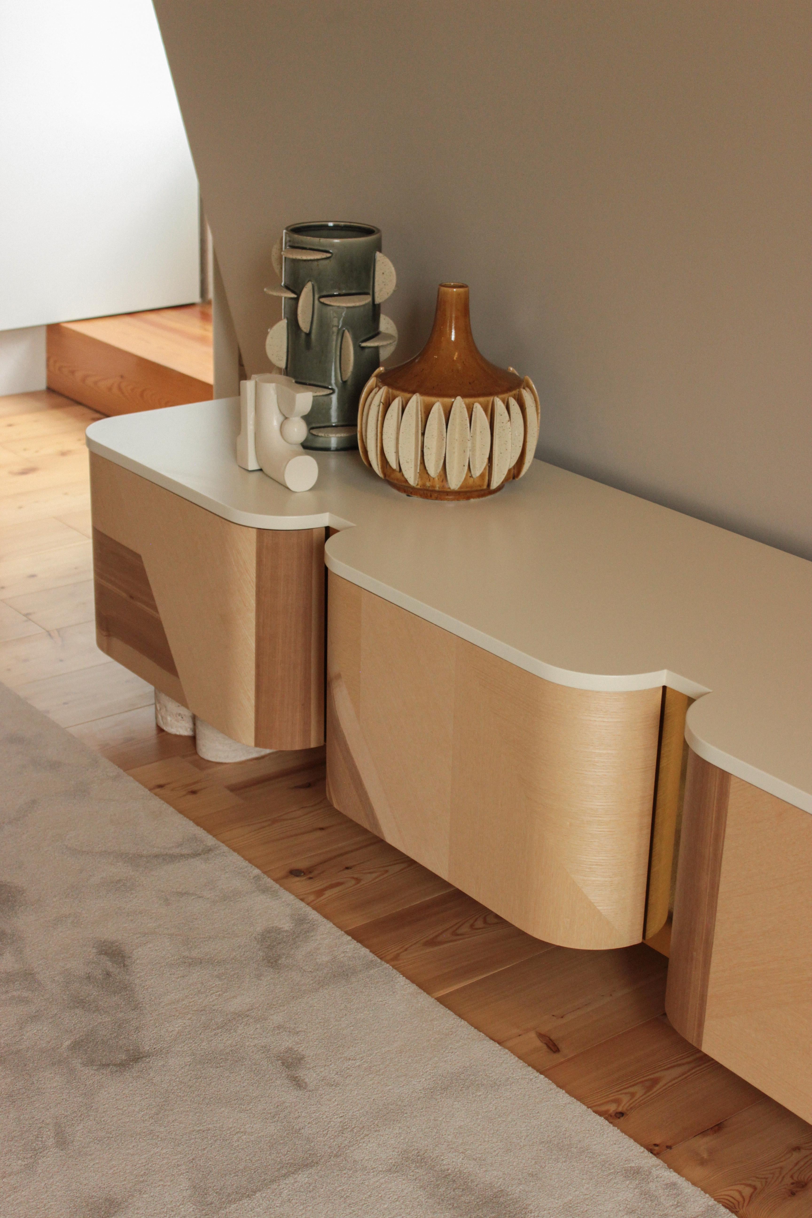 Contemporary DOOQ! NEW! Kisho Tv Bench For Sale
