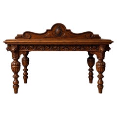 19ème siècle. Buffet / console en chêne sculpté de style néo-Renaissance anglaise
