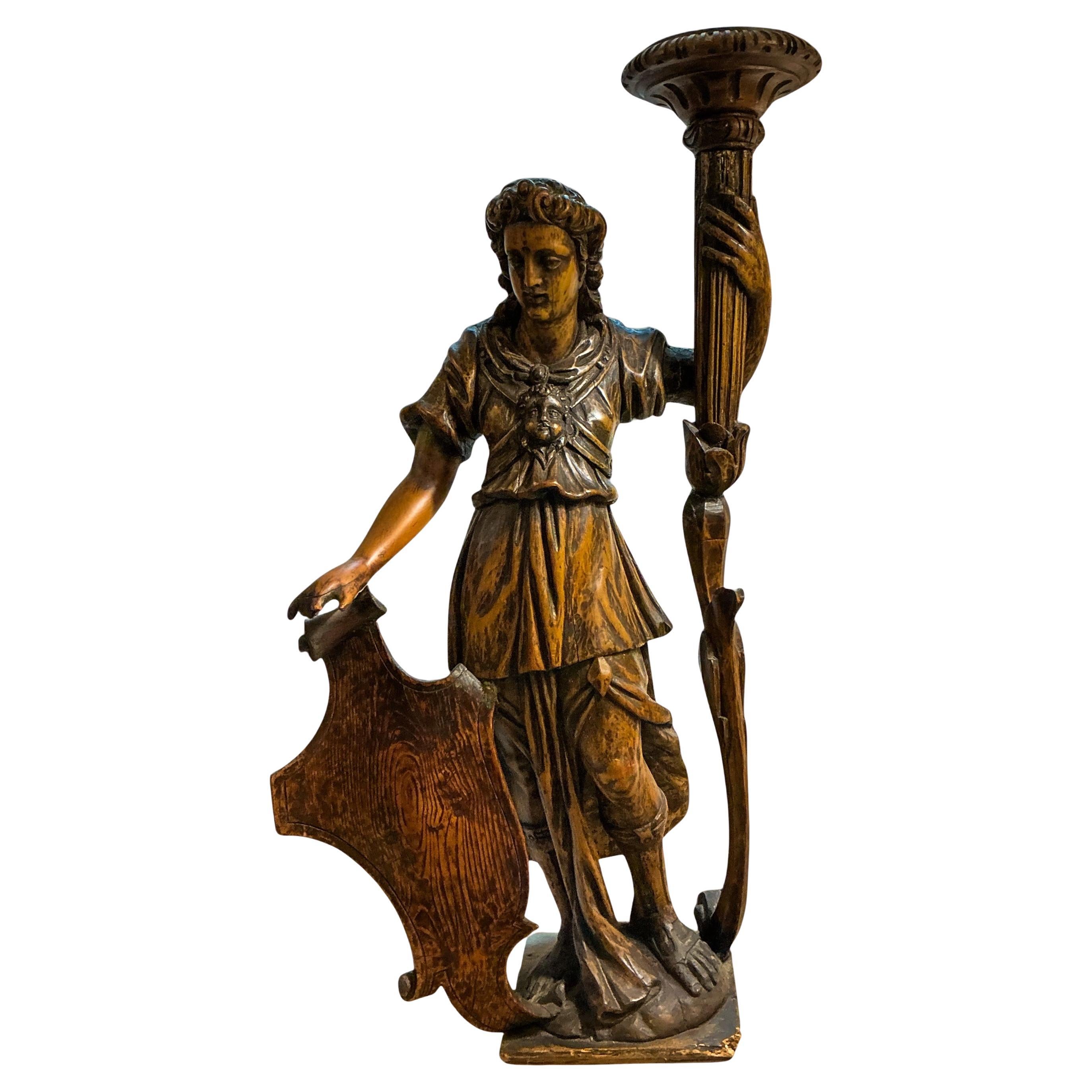 Siglo XVII. Estatua neoclásica italiana de madera de frutal tallada / Pedestal Santos en venta