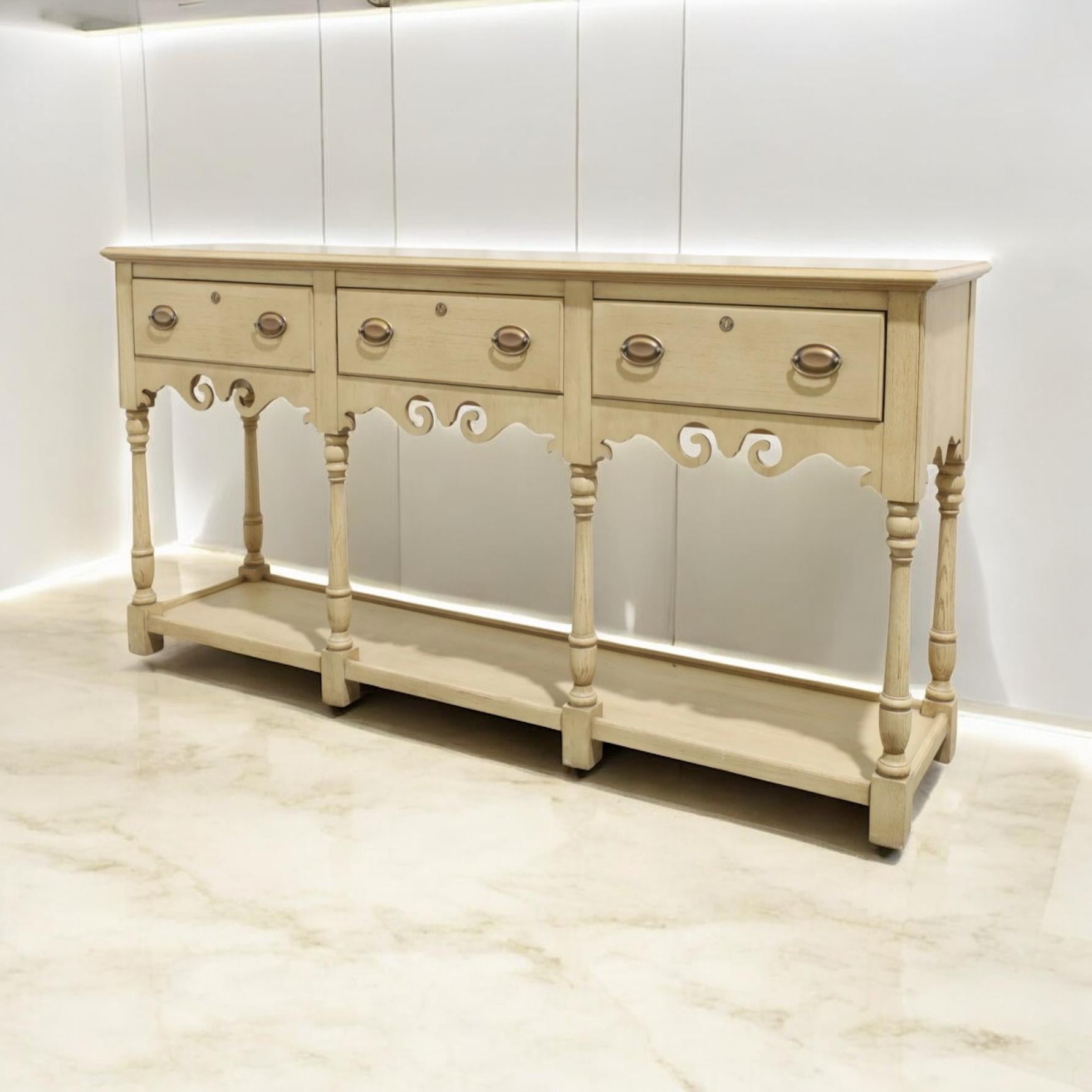 English Country Style Century Cerused Oak Console Table / Credenza / Sideboard In Good Condition For Sale In Kennesaw, GA