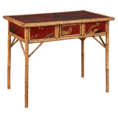 Mesa auxiliar de estilo chinoiserie victoriano con lacado rojo «bambú quemado»