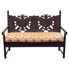Banc-canapé en chêne sculpté de style Renaissance continentale – Aigle double et serpent