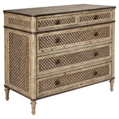 Cómoda francesa de estilo Luis XVI con celosía y pintura, de Restoration Hardware «Treillage»