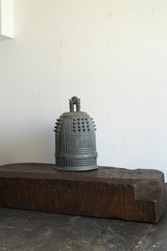 Campana antigua japonesa de bronce, estilo templo / Época Taishō-Shōwa / Campana colgante, con pátina