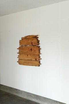 Fragment eines antiken japanischen Holzbootes / Wabi-Sabi-Objekt zum Aufhängen