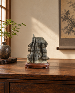 Japanese suiseki viewing stone / Furuya-ishi / Limestone / Rugged rock face