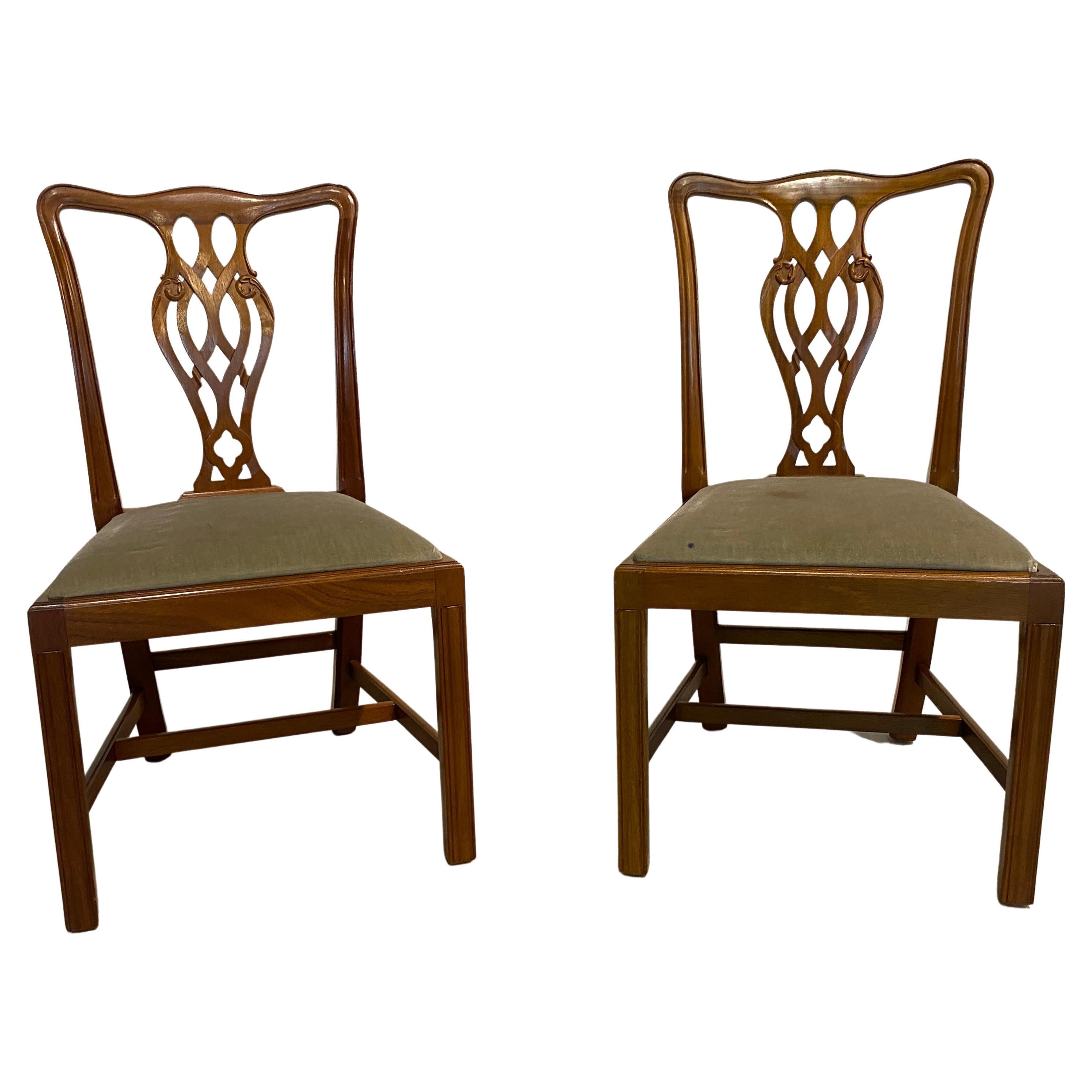 Esszimmerstühle, Mahagoni, georgianischer Stil, hergestellt in England, zwei Stühle ohne Armlehne im Angebot