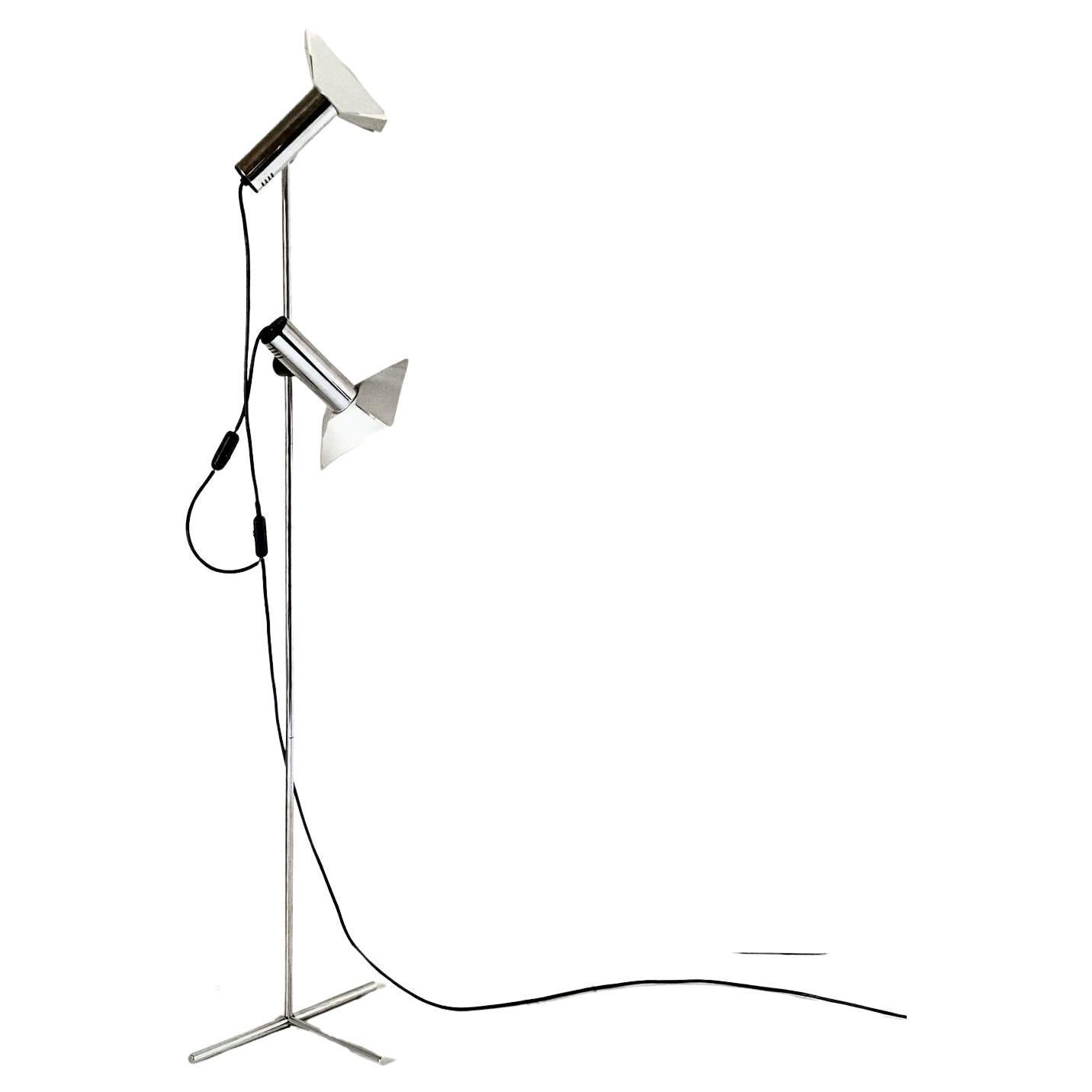 Space Age Chromed Floor Lamp with Adjustable Lights, Italy 1970s In Good Condition For Sale In Ceglie Messapica, IT