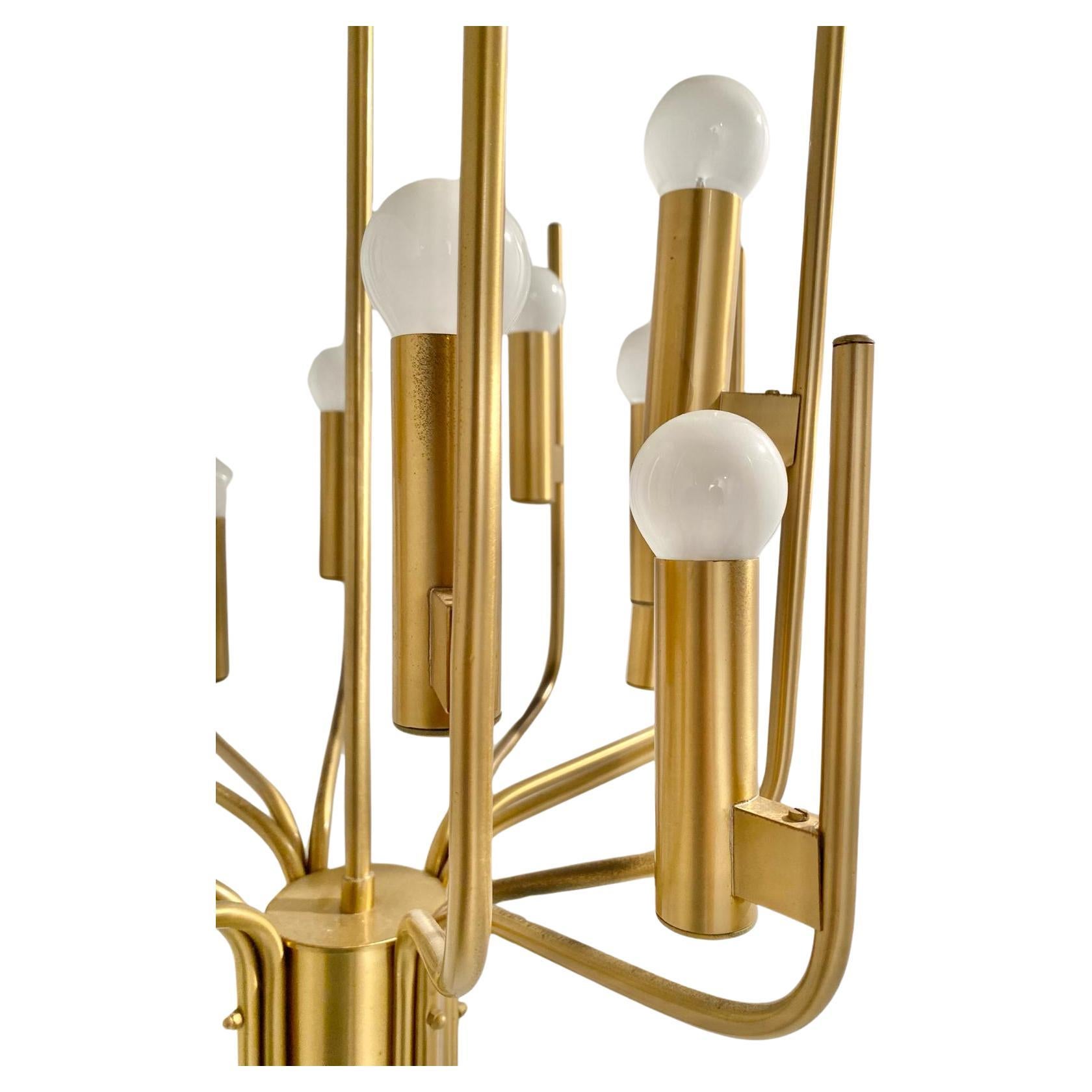 Mid-Century Modern Vintage brass Chandelier, Oscar Torlasco for Stilkronen, Italy 1960's For Sale