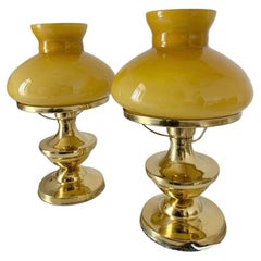 Par de  Lámparas de mesa Art Déco de latón y opalina