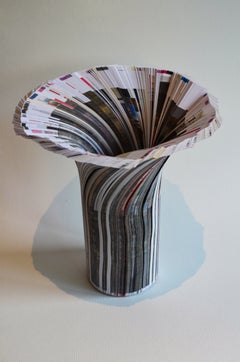 Modern Limited Edition Paper Sculptural Vase Daniele Papuli Dilmos Black White